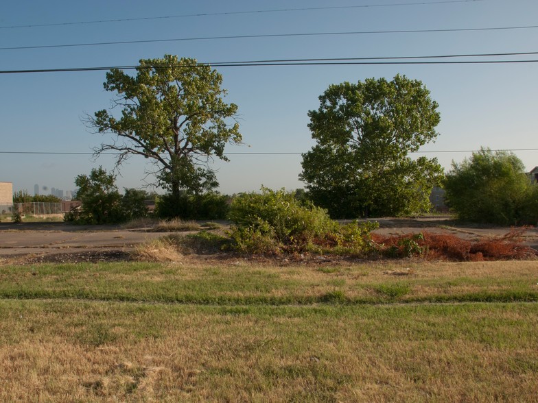 3303 Southern Oaks Blvd, Dallas, TX à vendre - Photo du bâtiment - Image 1 de 1