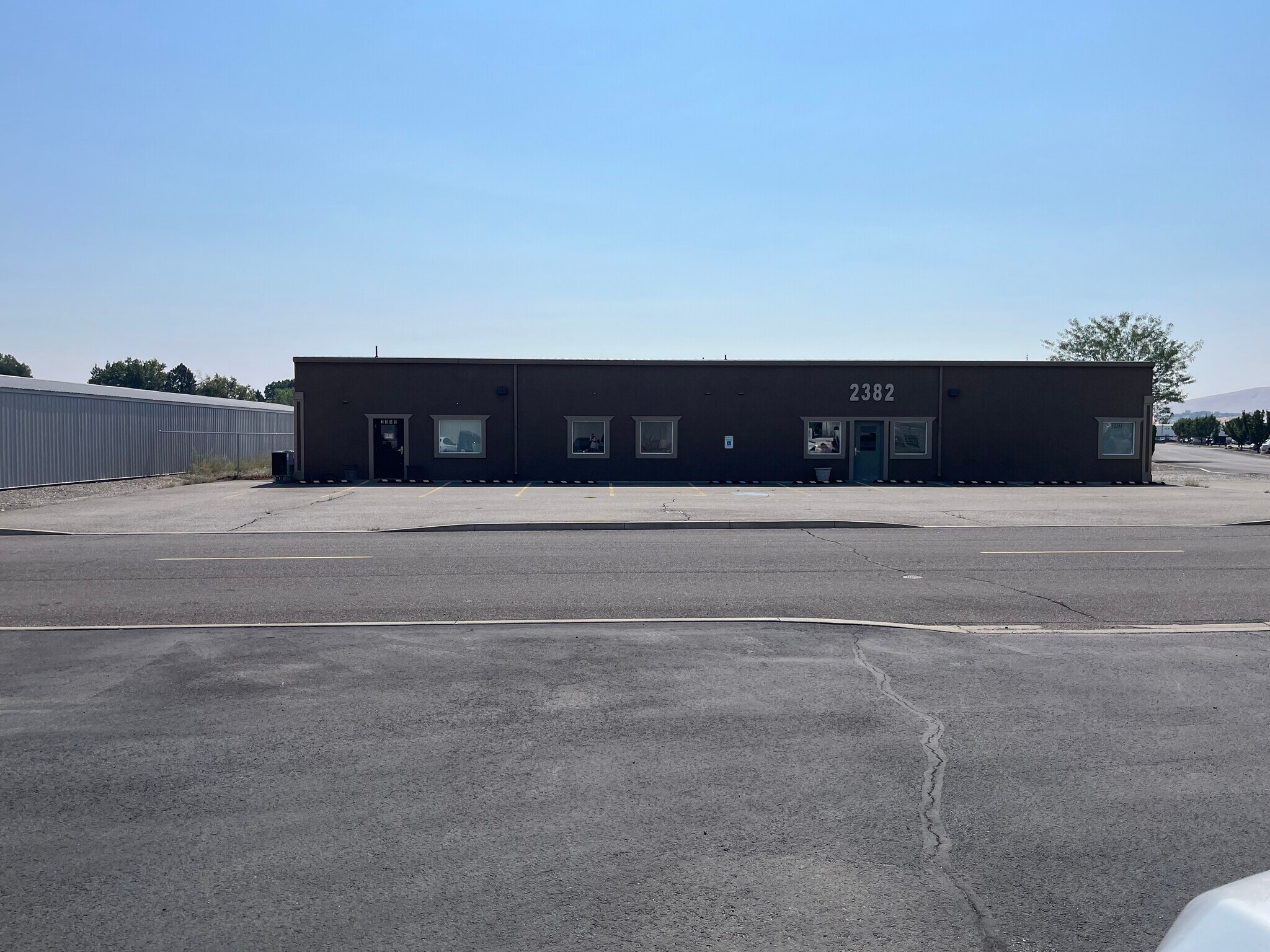 2380-2382 Lindberg Loop, Richland, WA for lease Interior Photo- Image 1 of 6