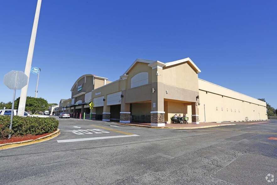 3400-3430 E Lake Rd, Palm Harbor, FL à louer - Photo du bâtiment - Image 3 de 9