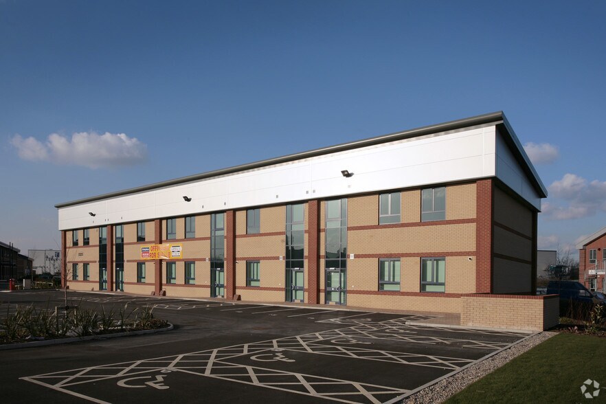 George Mann Rd, Leeds à vendre - Photo du bâtiment - Image 2 de 3