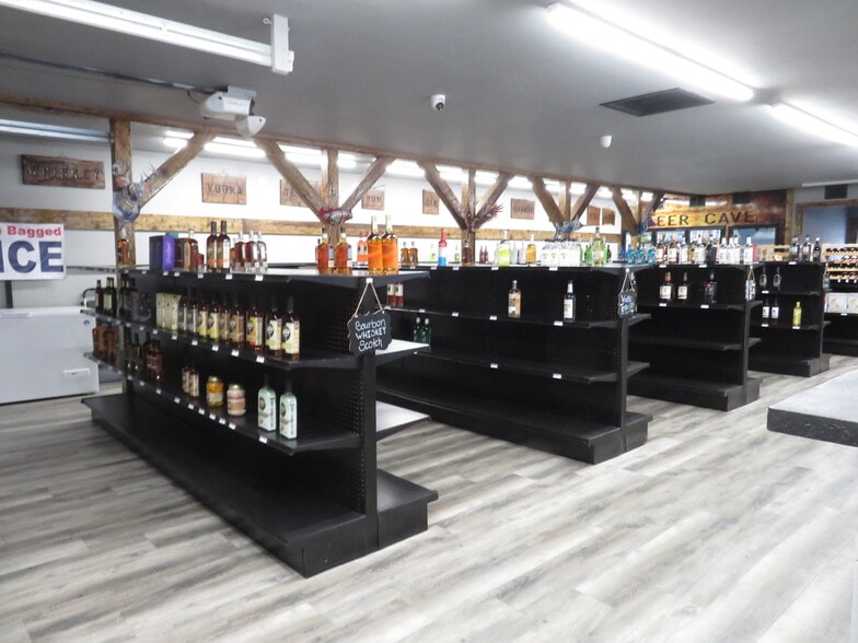 310 Central Ave E, Clarion, IA for sale - Building Photo - Image 3 of 5