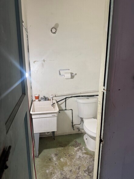 5438-5440 Monte Vista St, Los Angeles, CA à louer - Photo du bâtiment - Image 3 de 4