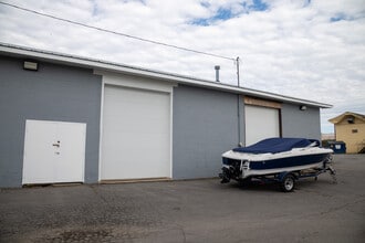 670 Development Dr, Kingston, ON for lease Building Photo- Image 2 of 7