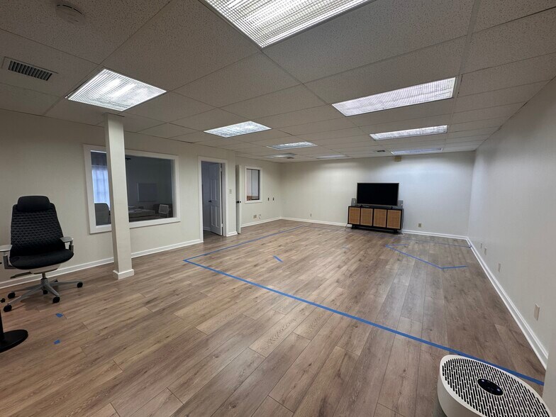 12750 Ventura Blvd, Studio City, CA à louer - Photo du bâtiment - Image 3 de 24