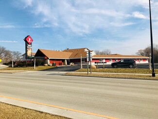 Plus de détails pour 7228 S 27th St, Oak Creek, WI - Vente au détail à vendre