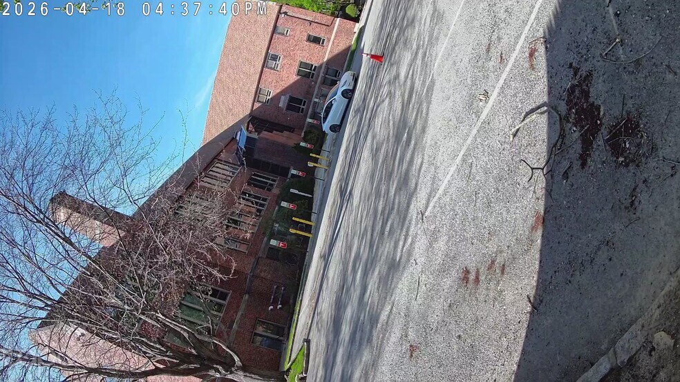 210 N Central Ave, Hartsdale, NY à louer - Photo du bâtiment - Image 3 de 23