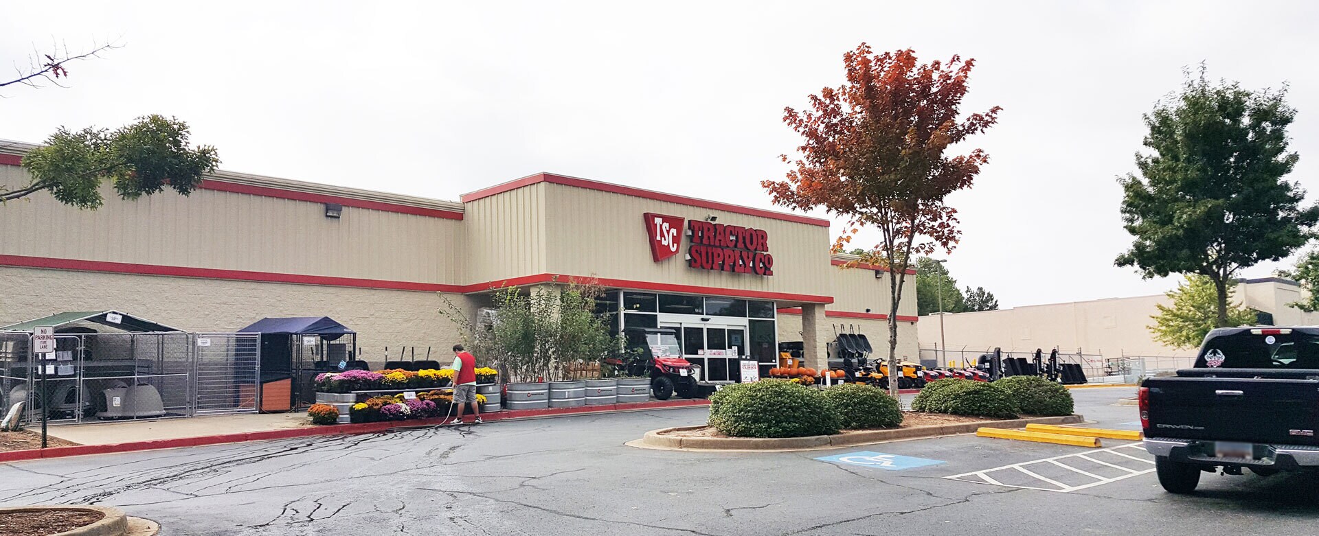 2081 E Main St, Spartanburg, SC for lease Building Photo- Image 1 of 7