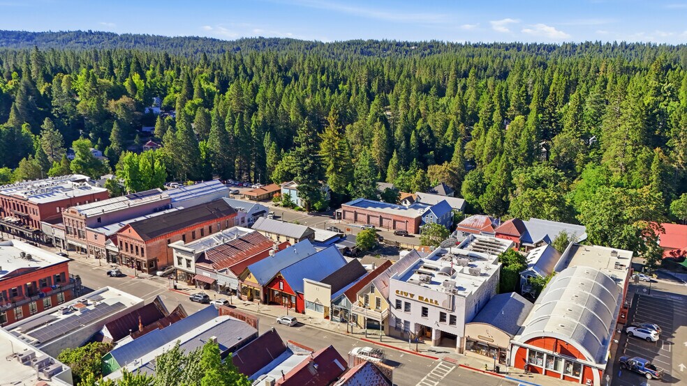 311 Broad St, Nevada City, CA à louer - Photo du bâtiment - Image 3 de 33