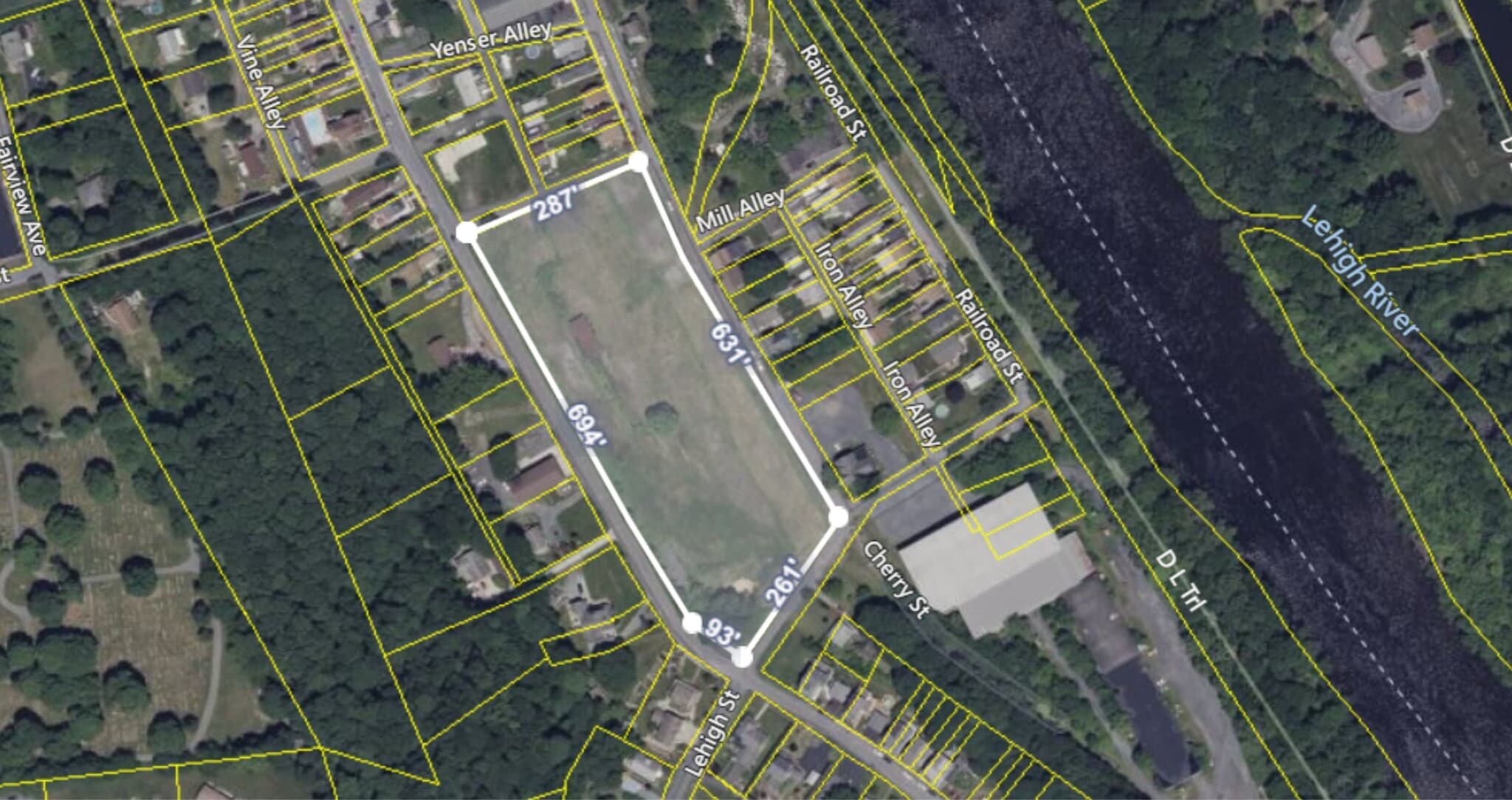 311 Walnut St, Slatington, PA à louer Aérien- Image 1 de 3