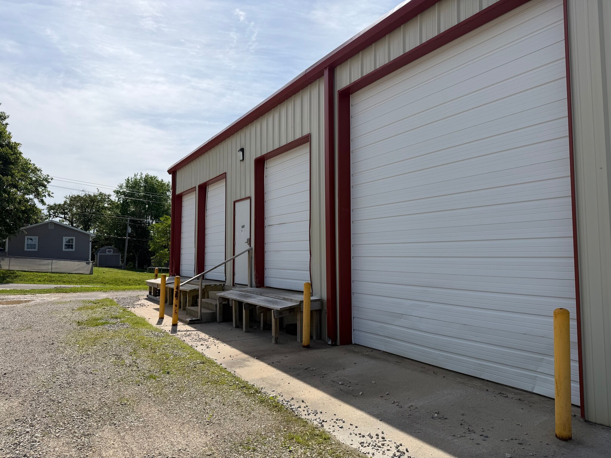 1641/1643 Goodhard Drive, West Plains, MO for sale Primary Photo- Image 1 of 4