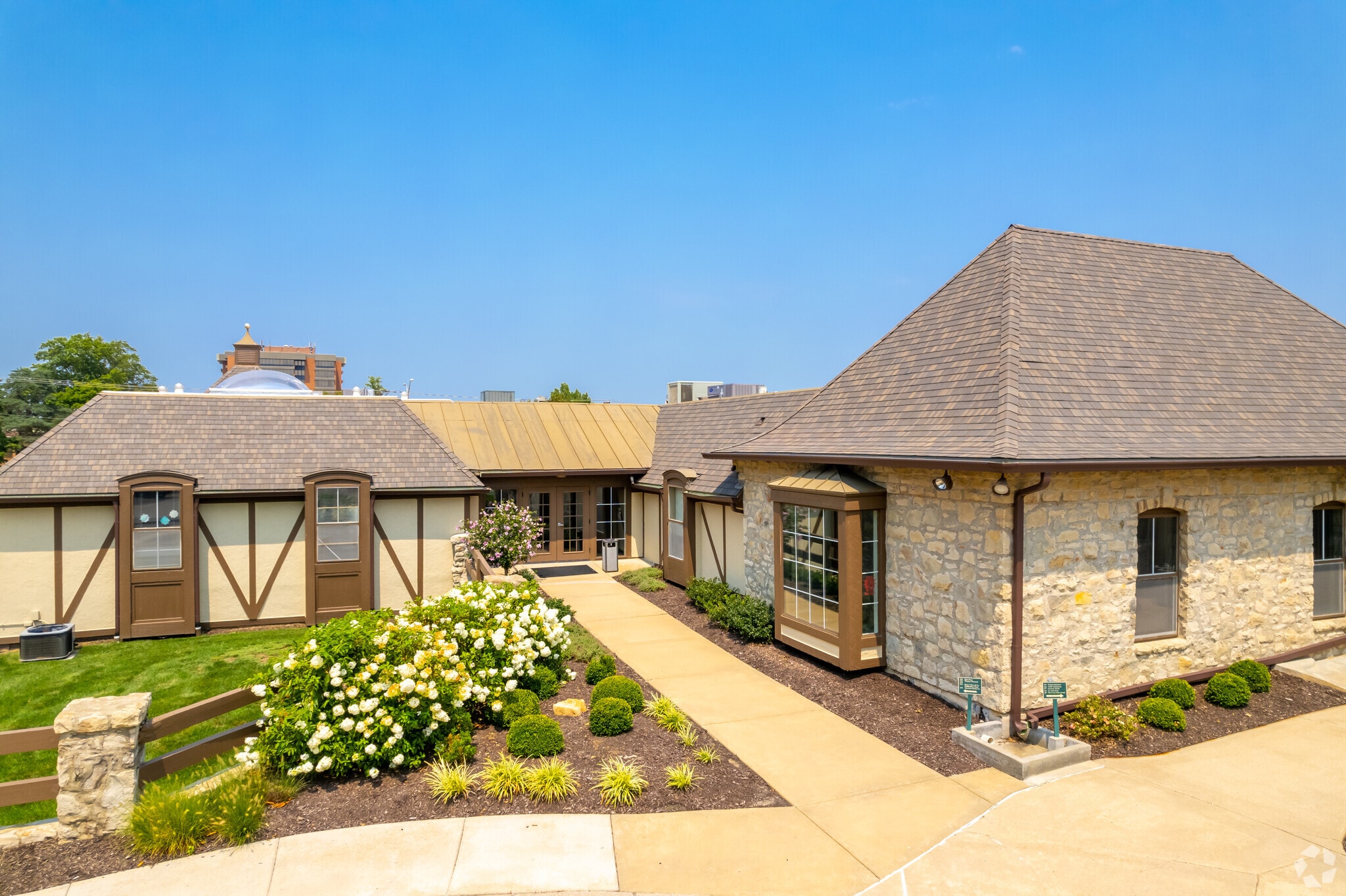 4701 College Blvd, Leawood, KS for lease Building Photo- Image 1 of 8