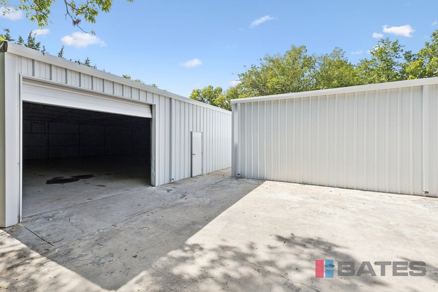 1101 S Hampton Rd, DeSoto, TX à vendre - Photo du bâtiment - Image 2 de 21