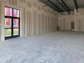 1195 Edgewood Ave, Jacksonville, FL for lease Interior Photo- Image 2 of 5