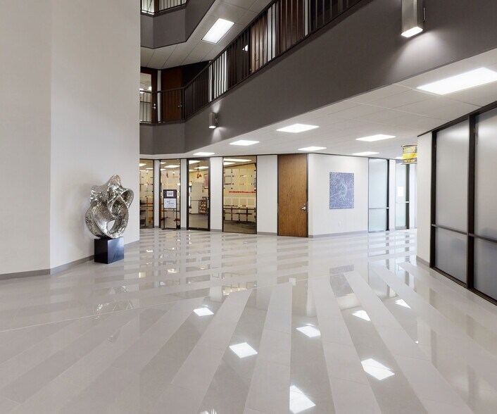 9898 Bissonnet St, Houston, TX à louer - Photo intérieure - Image 2 de 9