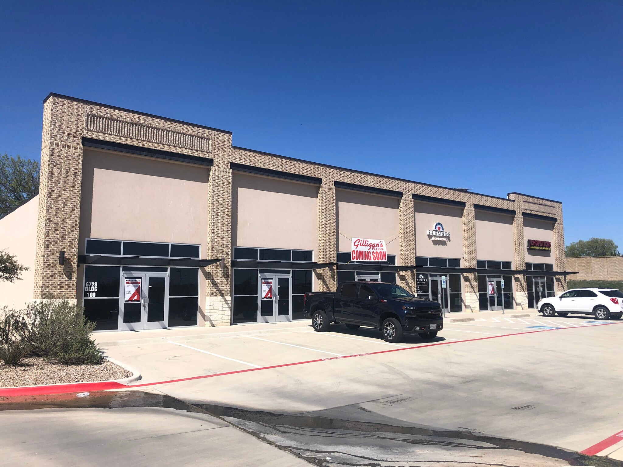 6728 W Vickery Blvd, Fort Worth, TX for lease Building Photo- Image 1 of 4