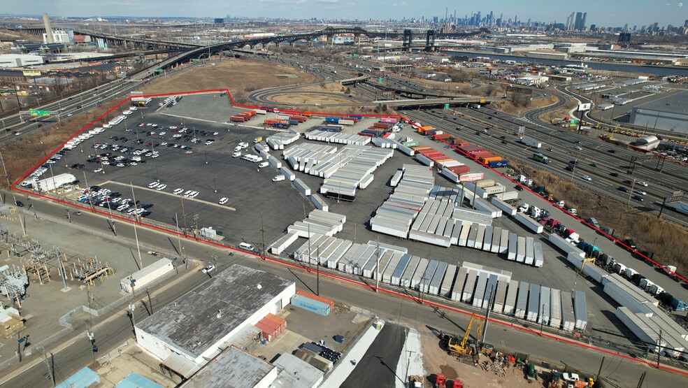 104-180 Foundry St, Newark, NJ for lease - Building Photo - Image 1 of 3