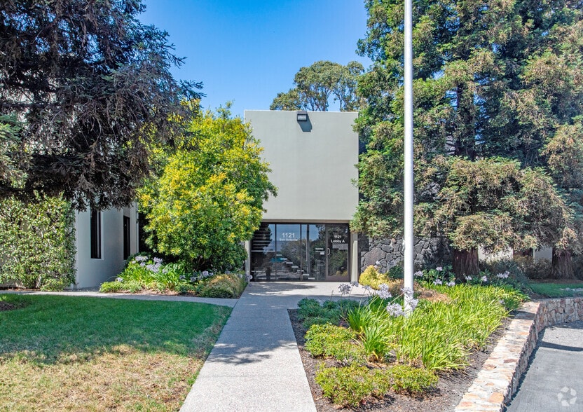 1121 San Antonio Rd, Palo Alto, CA à louer - Photo du bâtiment - Image 2 de 3