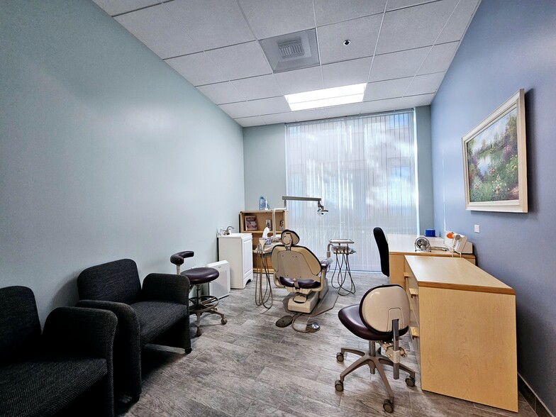 16520 Bake Pky, Irvine, CA for sale - Interior Photo - Image 3 of 62