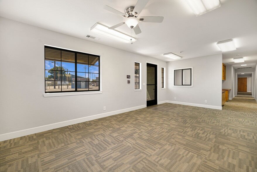 2550 State Highway 32, Chico, CA for lease - Interior Photo - Image 3 of 17