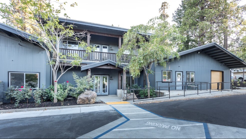 569 Searls Ave, Nevada City, CA for sale - Primary Photo - Image 1 of 9