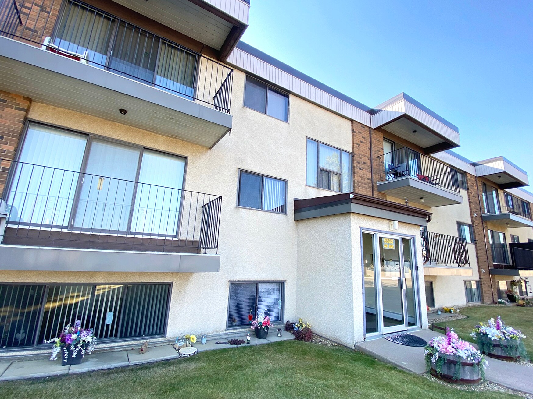 5333 49 Av, Vegreville, AB à vendre Photo du bâtiment- Image 1 de 1