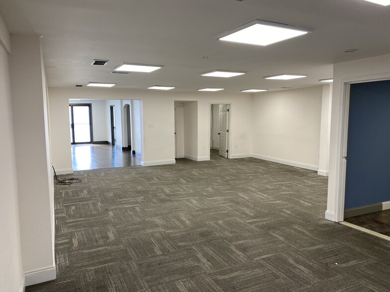 441 N Frederick Ave, Gaithersburg, MD for lease - Interior Photo - Image 2 of 9