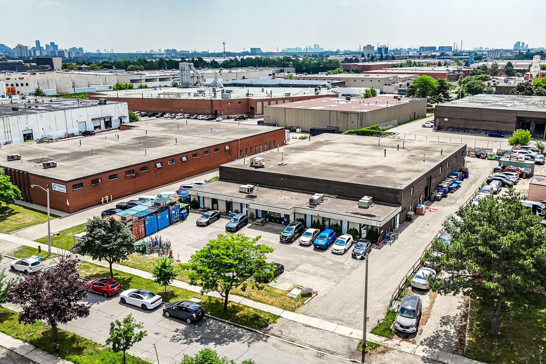 185 Limestone Cres, Toronto, ON à louer Photo du bâtiment- Image 1 de 4