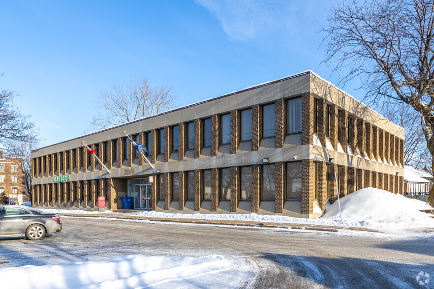 3869 Boul des Sources, Dollard-des-Ormeaux, QC for lease - Primary Photo - Image 1 of 1