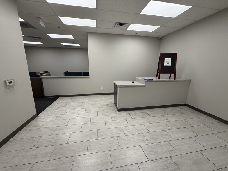 9180 E 35th St, Wichita, KS for lease - Building Photo - Image 2 of 8