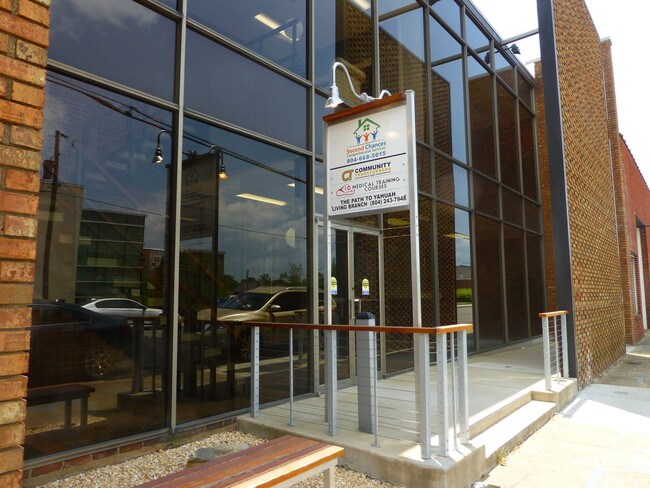 Plus de détails pour 320 E Broadway, Hopewell, VA - Bureau à louer