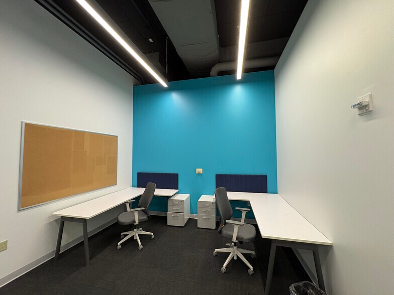 221 N Kansas St, El Paso, TX à louer - Photo du bâtiment - Image 3 de 9