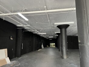 350 N Ogden Ave, Chicago, IL à louer Photo intérieure- Image 2 de 2