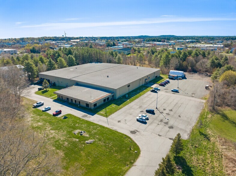 25 Hale St, Newburyport, MA à vendre - Photo du bâtiment - Image 2 de 9