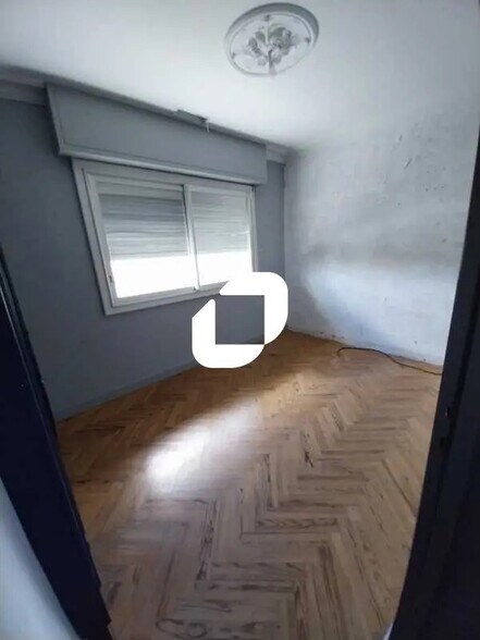 Industrial in Eysines for lease - Interior Photo - Image 3 of 8