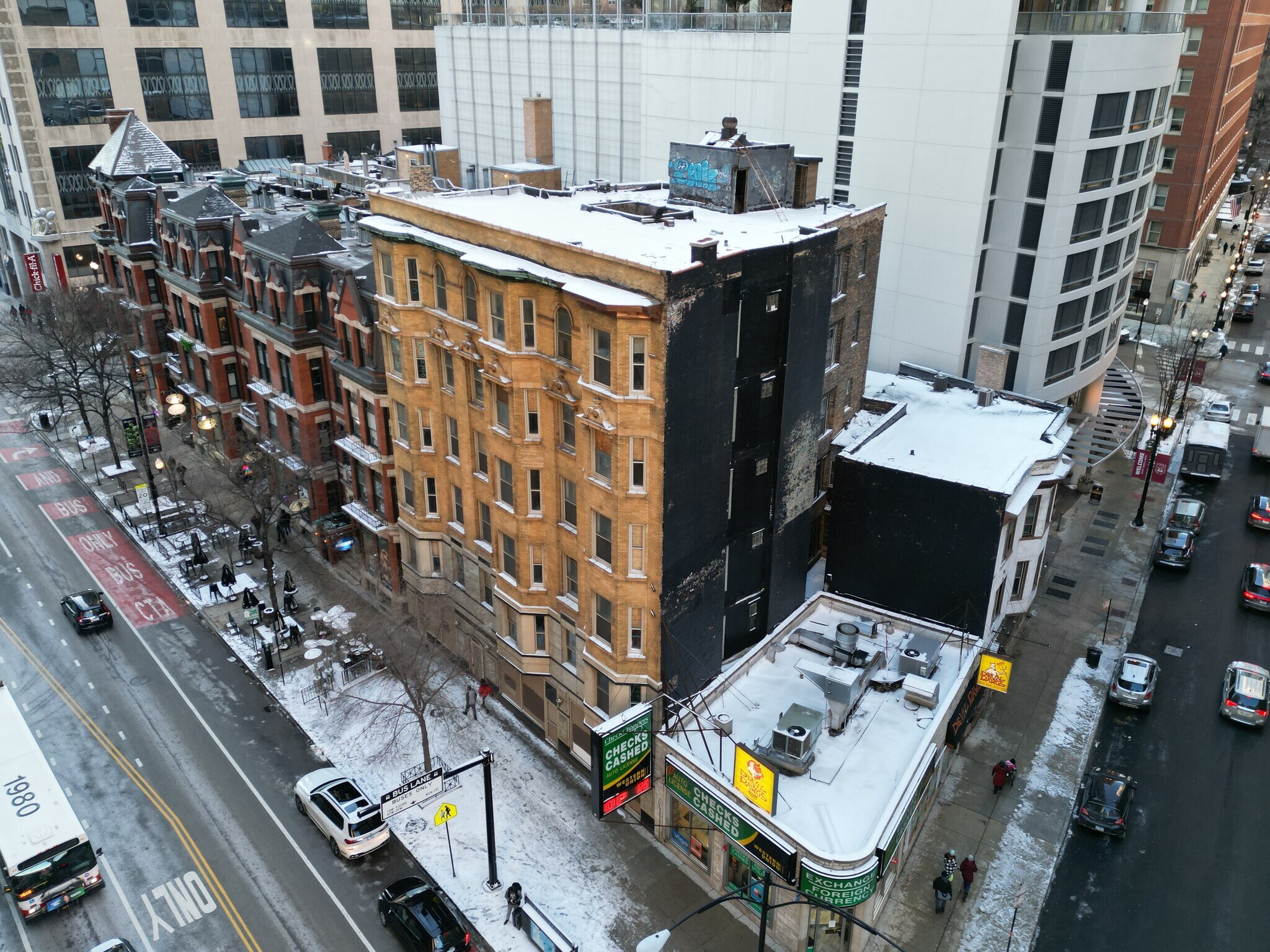 56-60 E Chicago Ave, Chicago, IL à vendre Photo du bâtiment- Image 1 de 6