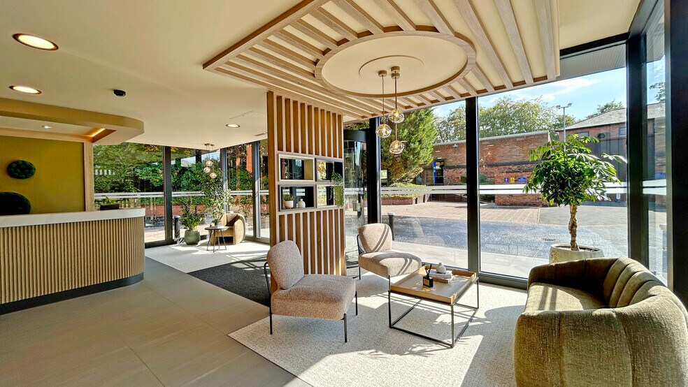Manchester Rd, Wilmslow à louer - Photo du bâtiment - Image 3 de 11