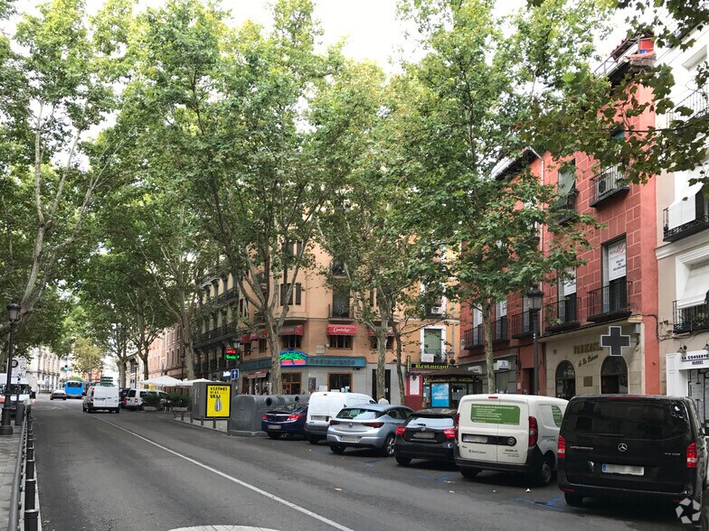 Calle de Toledo, 46, Madrid, Madrid à louer - Photo du bâtiment - Image 2 de 2