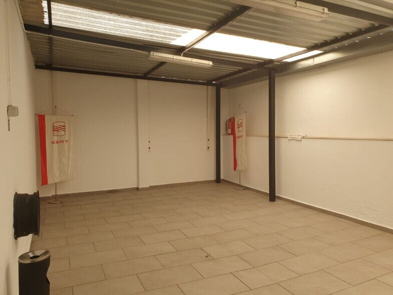 Industrial in Sanlúcar la Mayor for lease - Building Photo - Image 1 of 10