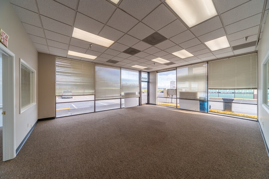 1875-1895 25th St, Salem, OR à louer - Photo intérieure - Image 3 de 13