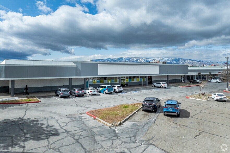 2300-2360 Oddie Blvd, Sparks, NV à louer - Photo du bâtiment - Image 3 de 9