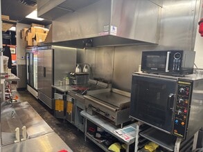 977 Garfield St, Eugene, OR à louer Photo intérieure- Image 1 de 9