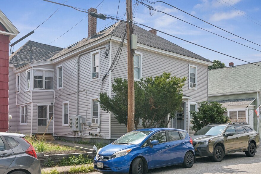 42 Spruce St, Sanford, ME à vendre - Photo du bâtiment - Image 3 de 49