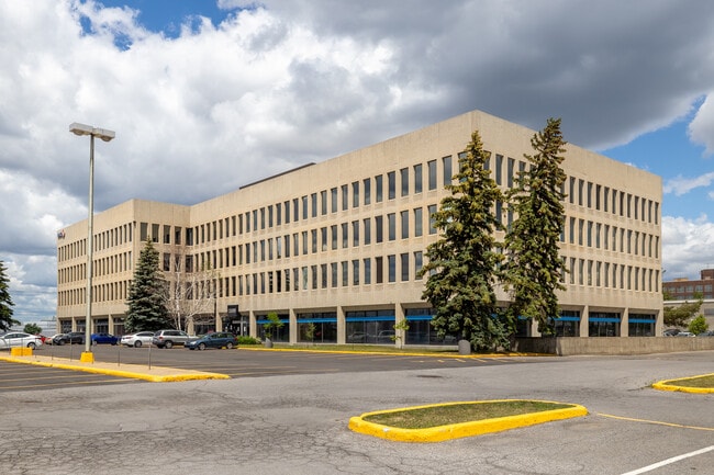 Plus de détails pour 3300 Boul de la Côte-Vertu, Montréal, QC - Bureau à louer