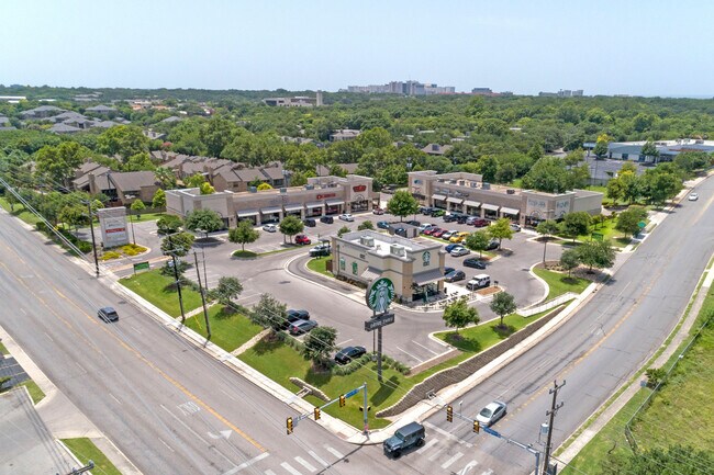 Plus de détails pour 7863 Callaghan Rd, San Antonio, TX - Bureau/Commerce de détail, Commerce de détail à louer