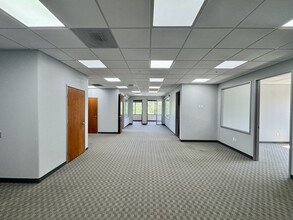 30077 Agoura Ct, Agoura Hills, CA for lease Interior Photo- Image 2 of 15