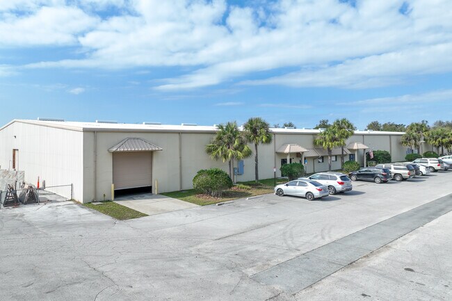 Plus de détails pour 520 W Orange Blossom Trl, Apopka, FL - Industriel à louer