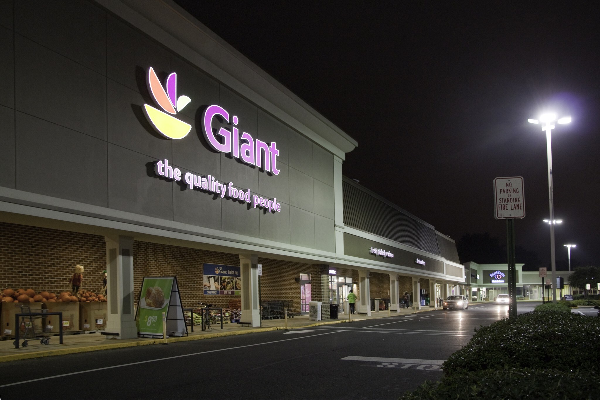 8040-8094 Rolling Rd, Springfield, VA for lease Building Photo- Image 1 of 3