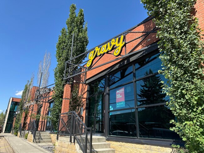 Plus de détails pour 10930 119 St NW, Edmonton, AB - Commerce de détail, Local d'activités à louer