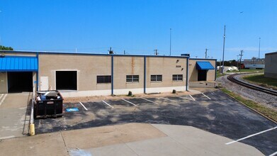 3211-3227 E Avenue E, Arlington, TX for lease Building Photo- Image 1 of 7