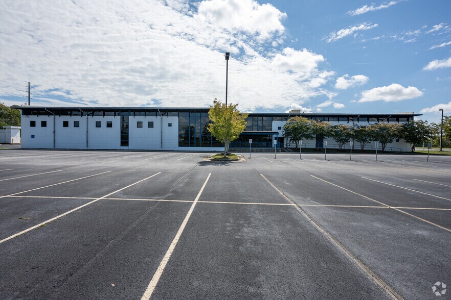 119 Cane Creek Blvd, Danville, VA à louer - Photo du bâtiment - Image 3 de 30